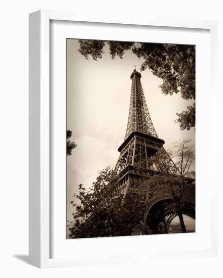 Last Day in Paris I-Emily Navas-Framed Photographic Print