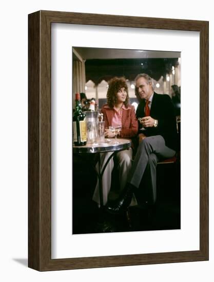 LAST TANGO IN PARIS, 1972 directed by BERNADO BERTOLUCCI Maria Schneider and Marlon Brando (photo)-null-Framed Photo