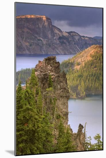 Late Afternoon Light at Crater's Edge, Crater Lake Oregon-Vincent James-Mounted Photographic Print