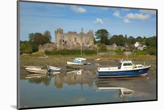 Laugharne Castle, Carmarthenshire, Wales, United Kingdom, Europe-Billy Stock-Mounted Photographic Print