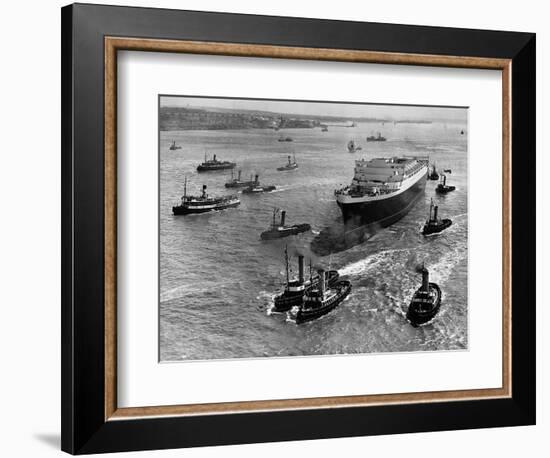 Launch of the Mauretania-null-Framed Photographic Print