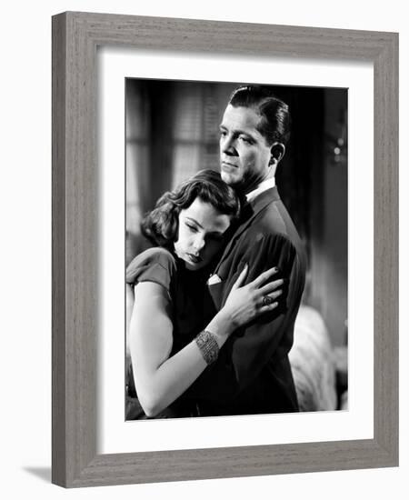 LAURA, 1944 directed by OTTO PREMINGER Gene Tierney and Dana Andrews (b/w photo)-null-Framed Photo