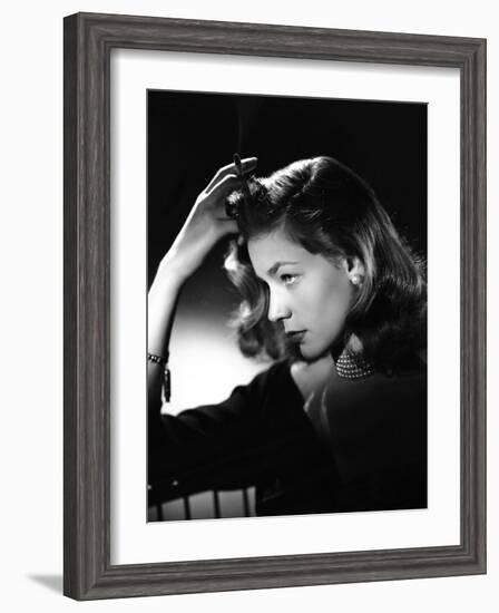 Lauren Bacall, 1945-null-Framed Photographic Print