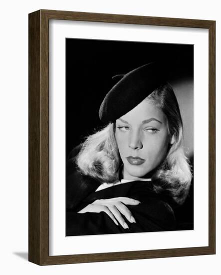 Lauren Bacall en, 1946 (b/w photo)-null-Framed Photo