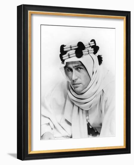 Lawrence d'Arabie Lawrence of Arabia by David Lean with Peter O'Toole, 1962 (b/w photo)-null-Framed Photo