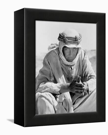 Lawrence d'Arabie LAWRENCE OF ARABIA by DavidLean with Peter O'Toole, 1962 (b/w photo)-null-Framed Stretched Canvas