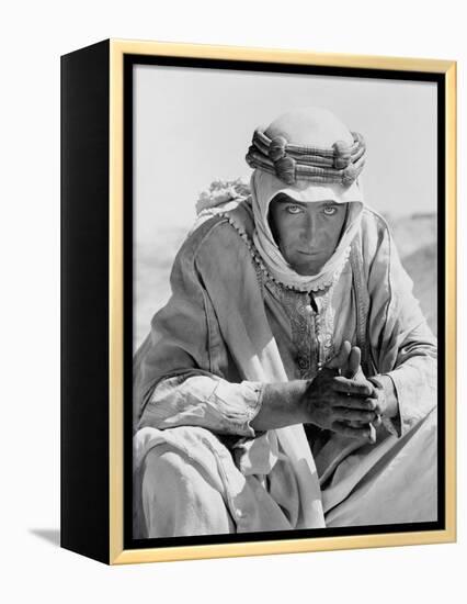 Lawrence d'Arabie LAWRENCE OF ARABIA by DavidLean with Peter O'Toole, 1962 (b/w photo)-null-Framed Stretched Canvas