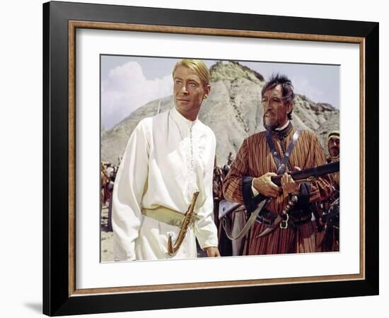 LAWRENCE OF ARABIA, 1962 directed by DAVID LEAN Peter O'Toole / Anthony Quinn (photo)-null-Framed Photo