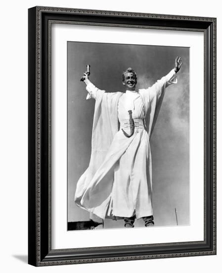 Lawrence of Arabia, Peter O'Toole, 1962, Victory Stance-null-Framed Premium Photographic Print