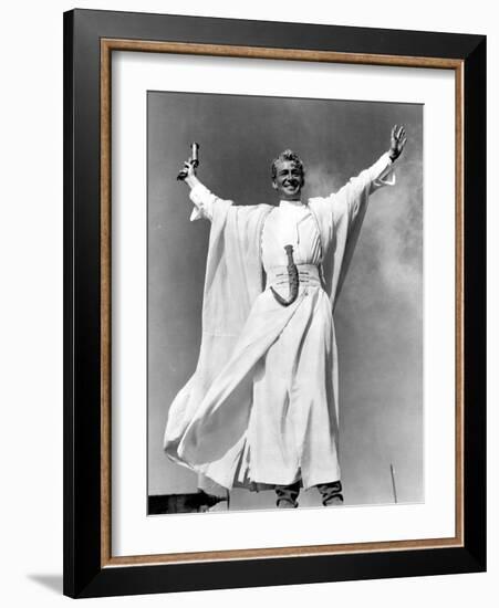 Lawrence of Arabia, Peter O'Toole, 1962, Victory Stance-null-Framed Photo