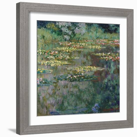 Le Bassin, 1904-Claude Monet-Framed Giclee Print