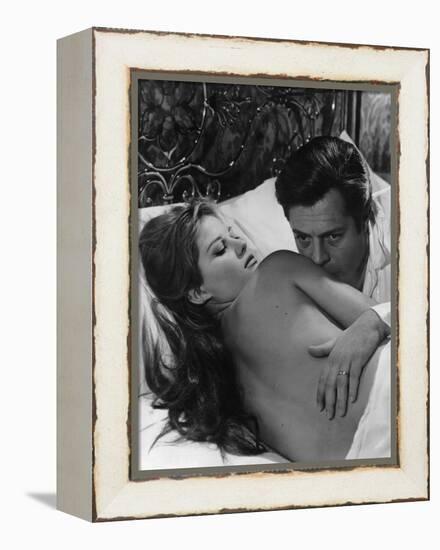 Le Bel Antonio by MauroBolognini with Claudia Cardinale and Marcello Mastroianni, 1960 (b/w photo)-null-Framed Stretched Canvas