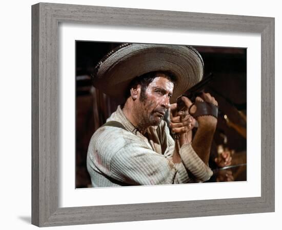 Le bon, la brute and le truand THE GOOD, THE BAD AND THE UGLY by SergioLeone with Eli Wallach, 1966-null-Framed Photo