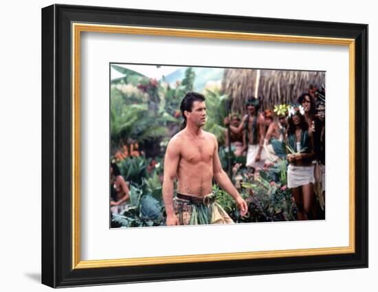 Le Bounty by Roger Donaldson with Mel Gibson, 1984 (photo)-null-Framed Photo