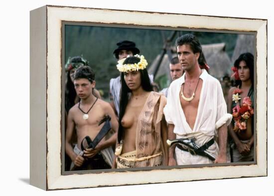 Le Bounty by Roger Donaldson with Wi Kuki Kaa and Mel Gibson, 1984 (photo)-null-Framed Stretched Canvas