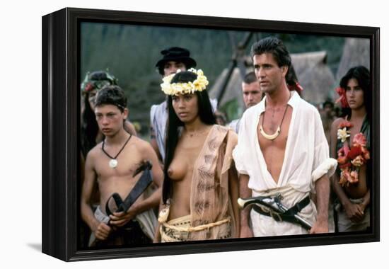 Le Bounty by Roger Donaldson with Wi Kuki Kaa and Mel Gibson, 1984 (photo)-null-Framed Stretched Canvas