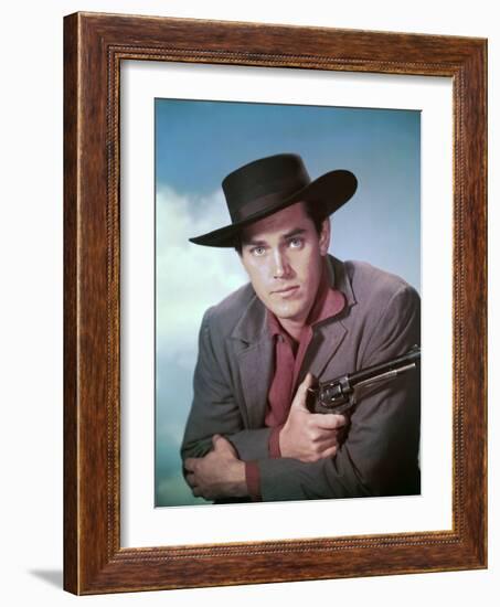 Le Brigand bien Aime THE TRUE STORY OF JESSE JAMES by NicholasRay with Jeffrey Hunter, 1957 (photo)-null-Framed Photo