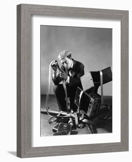 Le Cameraman (The Cameraman) De Edward Sedgwick Avec Buster Keaton 1928-null-Framed Photo