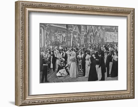 'Le Casino De Paris', 1900-Unknown-Framed Photographic Print