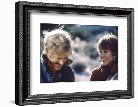 Le Cavalier electrique THE ELECTRIC HORSEMAN by SydneyPollack with Robert Redford and Jane Fonda, 1-null-Framed Photo