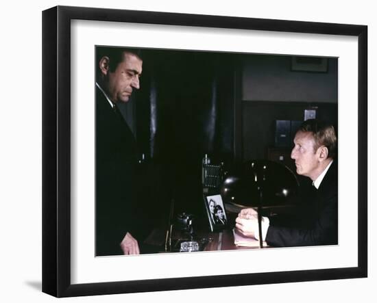 LE CERCLE ROUGE, 1970 directed by JEAN-PIERRE MELVILLE Francois Perier and Bourvil (photo)-null-Framed Photo