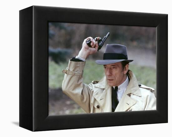 LE CERCLE ROUGE, 1970 directed by JEAN-PIERRE MELVILLE Yves Montand (photo)-null-Framed Stretched Canvas