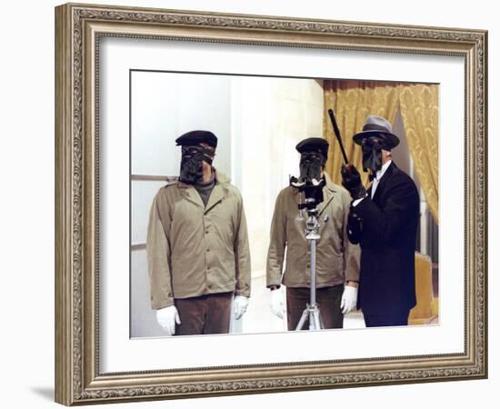 Le Cercle Rouge The red circle by Jean-Pierre Melville with Gian Maria Volonte, Alain Delon and Yve-null-Framed Photo