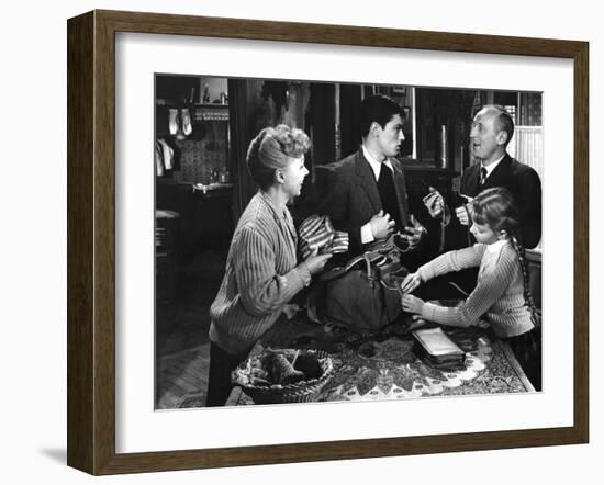 Le chemin des ecoliers by Michel Boisrond with Paulette Dubost, Alain Delon and Andre Bourvil, 1959-null-Framed Photo