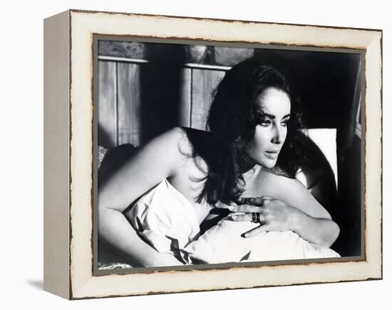 Le Chevalier des Sables THE SANDPIPER by Vincente Minnelli with Elizabeth Taylor, 1965 (b/w photo)-null-Framed Stretched Canvas