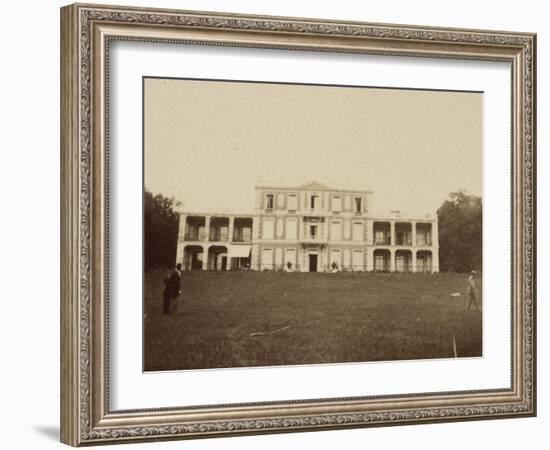 Le Clos des Bruyères, façade sur le parc-Alexandre-Gustave Eiffel-Framed Giclee Print