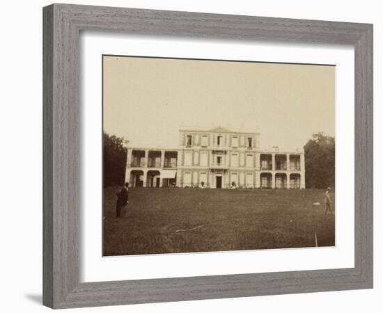 Le Clos des Bruyères, façade sur le parc-Alexandre-Gustave Eiffel-Framed Giclee Print