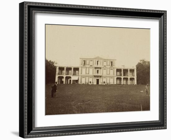 Le Clos des Bruyères, façade sur le parc-Alexandre-Gustave Eiffel-Framed Giclee Print