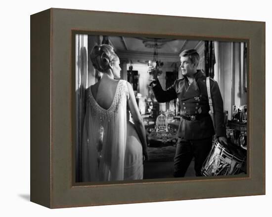 Le crepuscule des aigles (THE BLUE MAX) by JohnGuillermin with George Peppard and Ursula Andress, 1-null-Framed Stretched Canvas