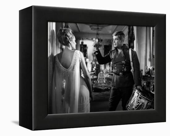 Le crepuscule des aigles (THE BLUE MAX) by JohnGuillermin with George Peppard and Ursula Andress, 1-null-Framed Stretched Canvas