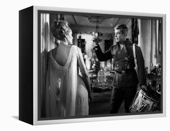 Le crepuscule des aigles (THE BLUE MAX) by JohnGuillermin with George Peppard and Ursula Andress, 1-null-Framed Stretched Canvas