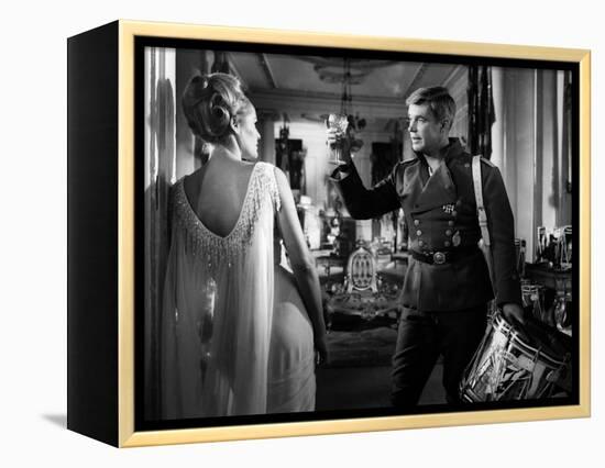 Le crepuscule des aigles (THE BLUE MAX) by JohnGuillermin with George Peppard and Ursula Andress, 1-null-Framed Stretched Canvas