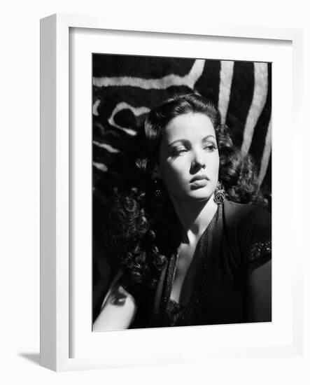 Le Crepuscule SUNDOWN by HenryHathaway with Gene Tierney, 1941 (b/w photo)-null-Framed Photo