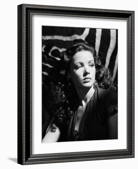 Le Crepuscule SUNDOWN by HenryHathaway with Gene Tierney, 1941 (b/w photo)-null-Framed Photo