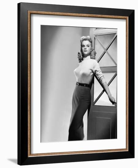 Le Cri by la victoire BATTLE CRY by Jonathan Liebesman with Anne Francis, 1955 (photo)-null-Framed Photo