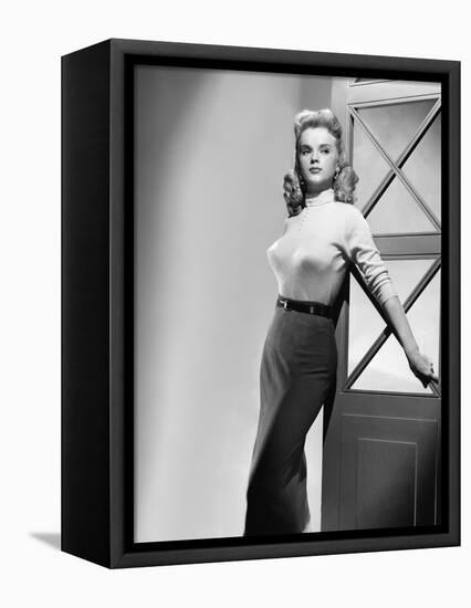 Le Cri by la victoire BATTLE CRY by Jonathan Liebesman with Anne Francis, 1955 (photo)-null-Framed Stretched Canvas