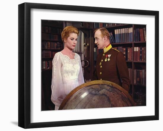 Le Cygne THE SWAN by CharlesVidor with Grace Kelly and Alec Guinness, 1956 (photo)-null-Framed Photo