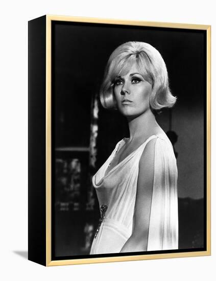 Le Demon des Femmes THE LEGEND OF LYLAH CLARE by Robert Aldrich with Kim Novak, 1968 (b/w photo)-null-Framed Stretched Canvas