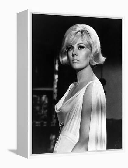 Le Demon des Femmes THE LEGEND OF LYLAH CLARE by Robert Aldrich with Kim Novak, 1968 (b/w photo)-null-Framed Stretched Canvas