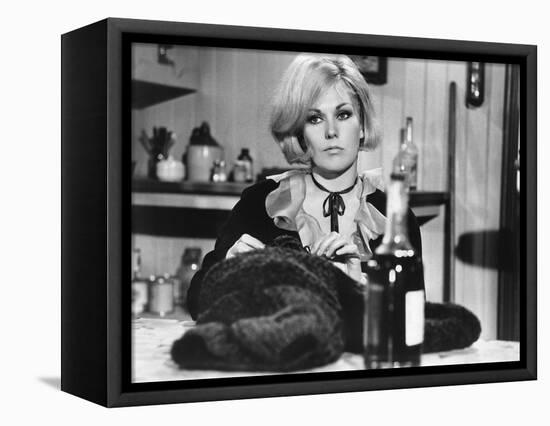 Le Demon des Femmes THE LEGEND OF LYLAH CLARE by Robert Aldrich with Kim Novak, 1968 (photo)-null-Framed Stretched Canvas