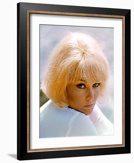 Le Demon des Femmes THE LEGEND OF LYLAH CLARE by Robert Aldrich with Kim Novak, 1968 (photo)-null-Framed Photo