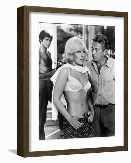 Le Demon des Femmes THE LEGEND OF LYLAH CLARE by Robert Aldrich with Kim Novak and Peter Finch, 196-null-Framed Photo