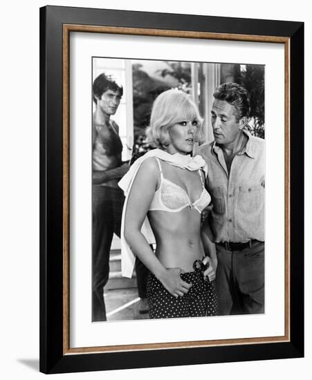 Le Demon des Femmes THE LEGEND OF LYLAH CLARE by Robert Aldrich with Kim Novak and Peter Finch, 196-null-Framed Photo