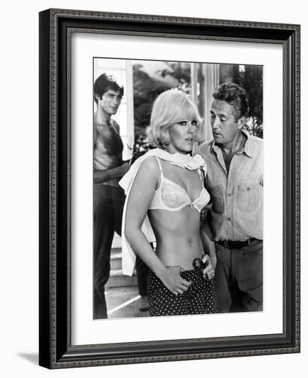 Le Demon des Femmes THE LEGEND OF LYLAH CLARE by Robert Aldrich with Kim Novak and Peter Finch, 196-null-Framed Photo