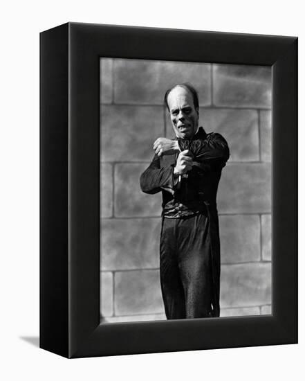 Le fantome by l' opera PHANTOM OF THE OPERA by RupertJulian and LonChaney with Lon Chaney, 1925 maq-null-Framed Stretched Canvas