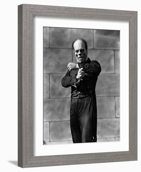 Le fantome by l' opera PHANTOM OF THE OPERA by RupertJulian and LonChaney with Lon Chaney, 1925 maq-null-Framed Photo